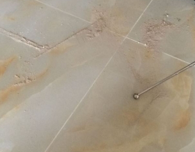 浉河瓷砖空鼓维修公司分享粘合剂选择不当在瓷砖铺贴过程中可能导致以下问题